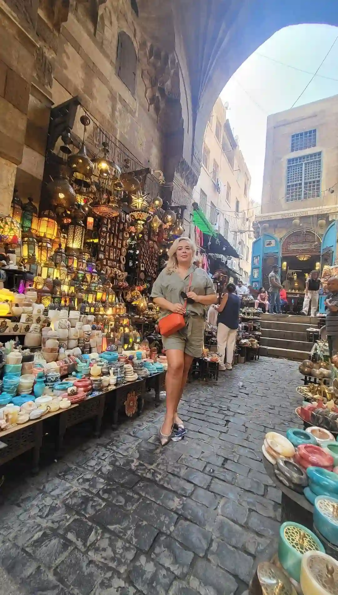 woman-tour-khan-el-khalili