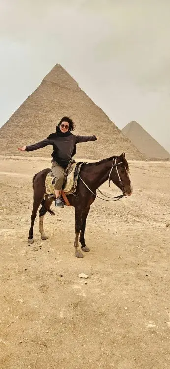 happy-guest-in-cairo-sukhran