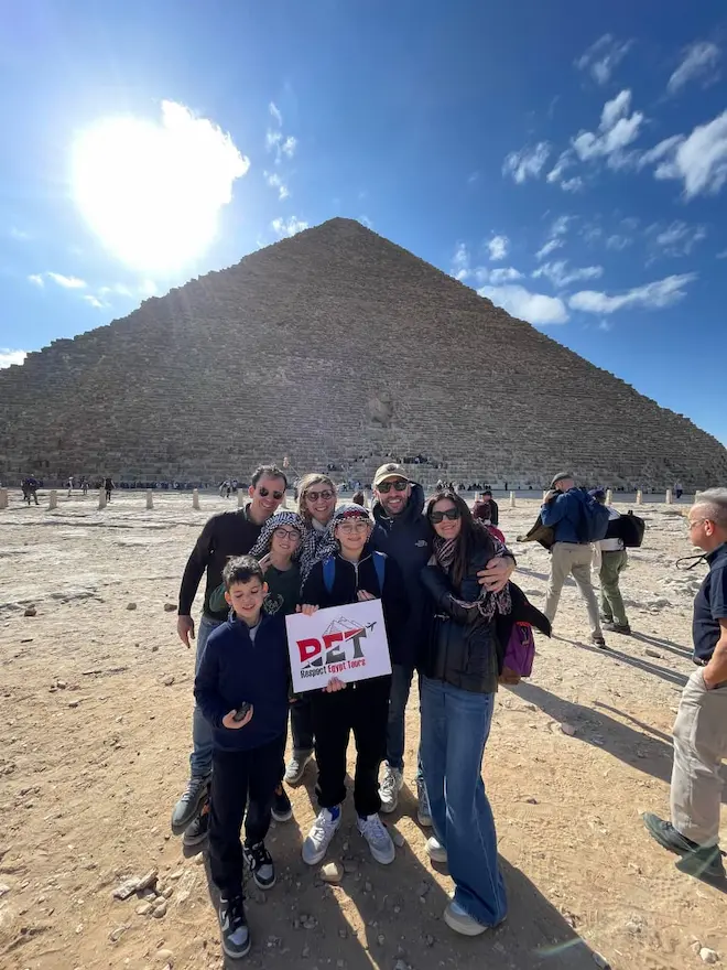 respect-egypt-tours-pharaoh-clothes