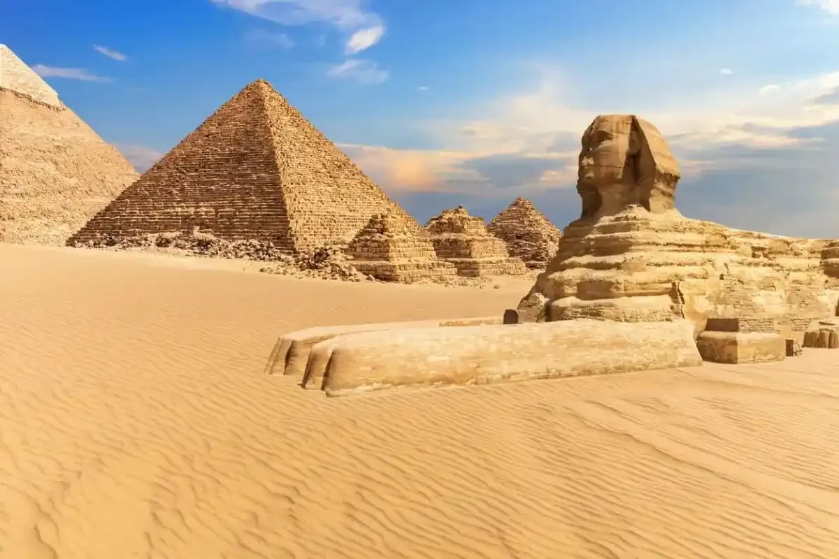Temperature of Egypt in October Overview