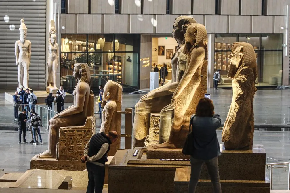the-influence-of-egyptian-god-statues